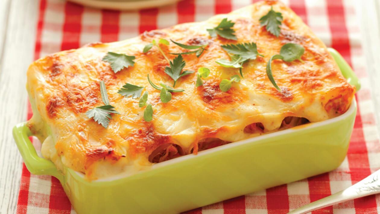 可用千层面(lasagna)取代义大利大通心粉,加入一点蒜油,可以让这道菜