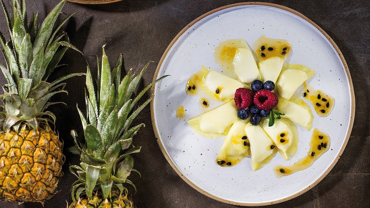Ananasové taštičky s mascarpone a maracujou Ananasové taštičky s mascarpone a maracujou