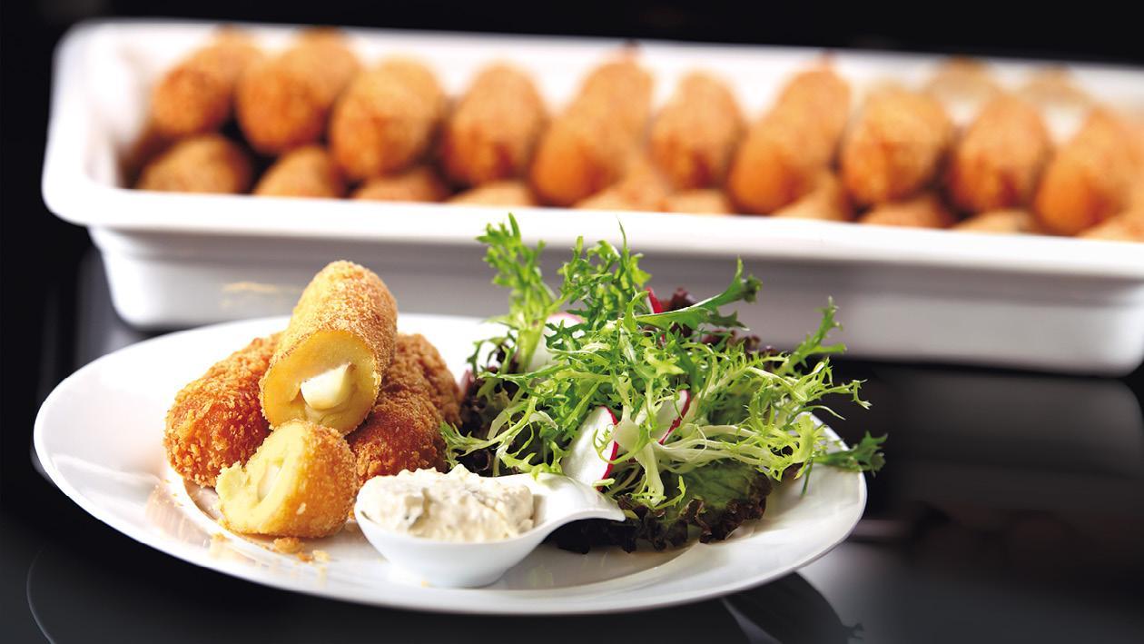 Bramborové domácí krokety s delikátní omáčkou Bramborové domácí krokety s delikátní omáčkou