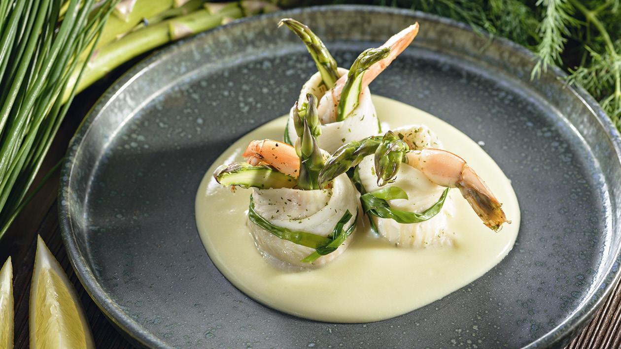 Involtini di sogliola di gamberetti - Závitky z mořského jazyka s krevetou na citrónovo-máslové omáčce Involtini di sogliola di gamberetti - Závitky z mořského jazyka s krevetou na citrónovo-máslové omáčce