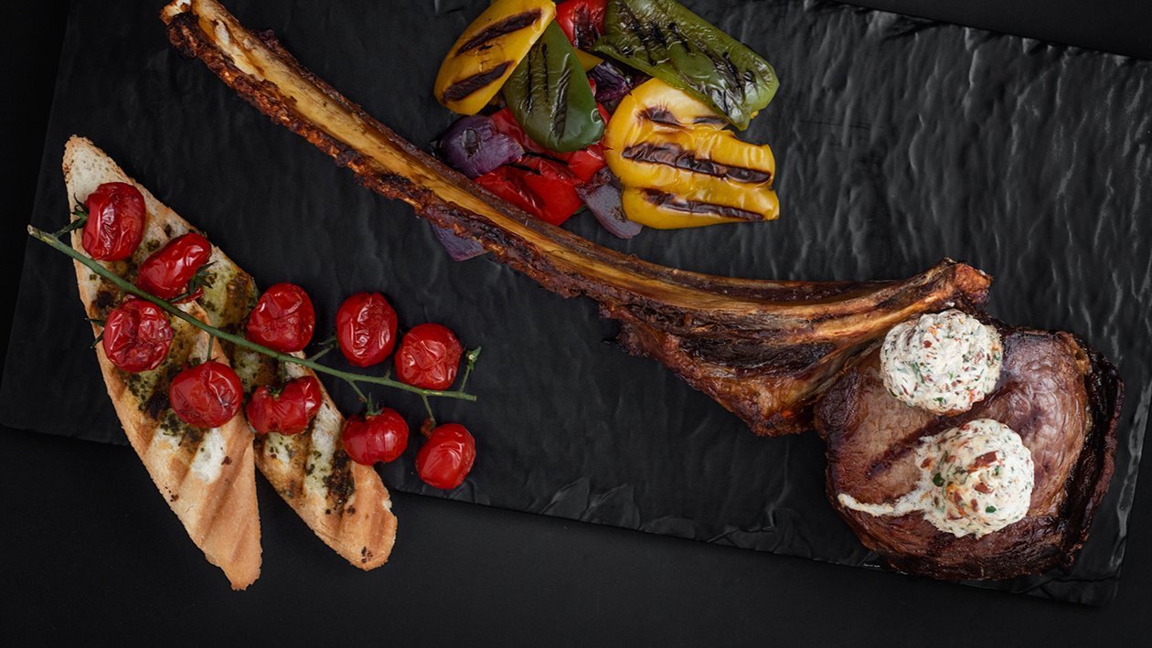 Ochucený bylinkový krém na steak Ochucený bylinkový krém na steak