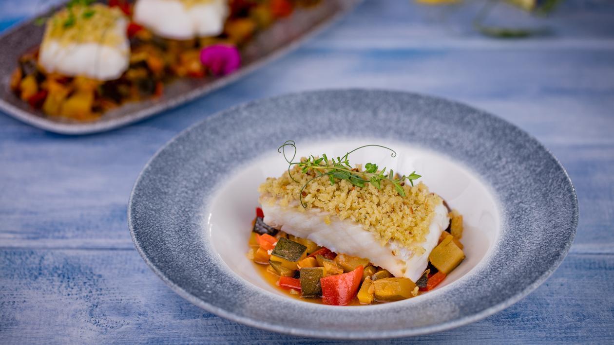 Treska se slaninovou krustou na ratatouille s tymiánem Treska se slaninovou krustou na ratatouille s tymiánem