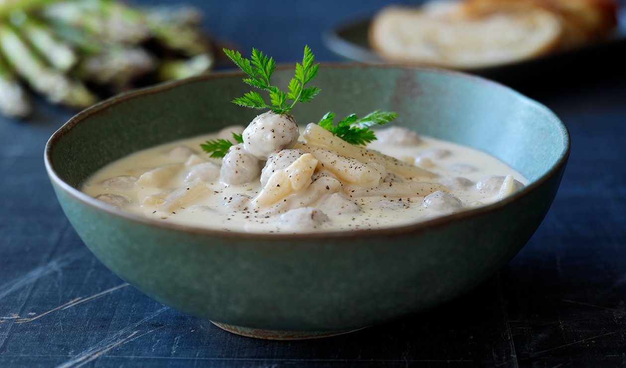 Cremet aspargessuppe Cremet aspargessuppe