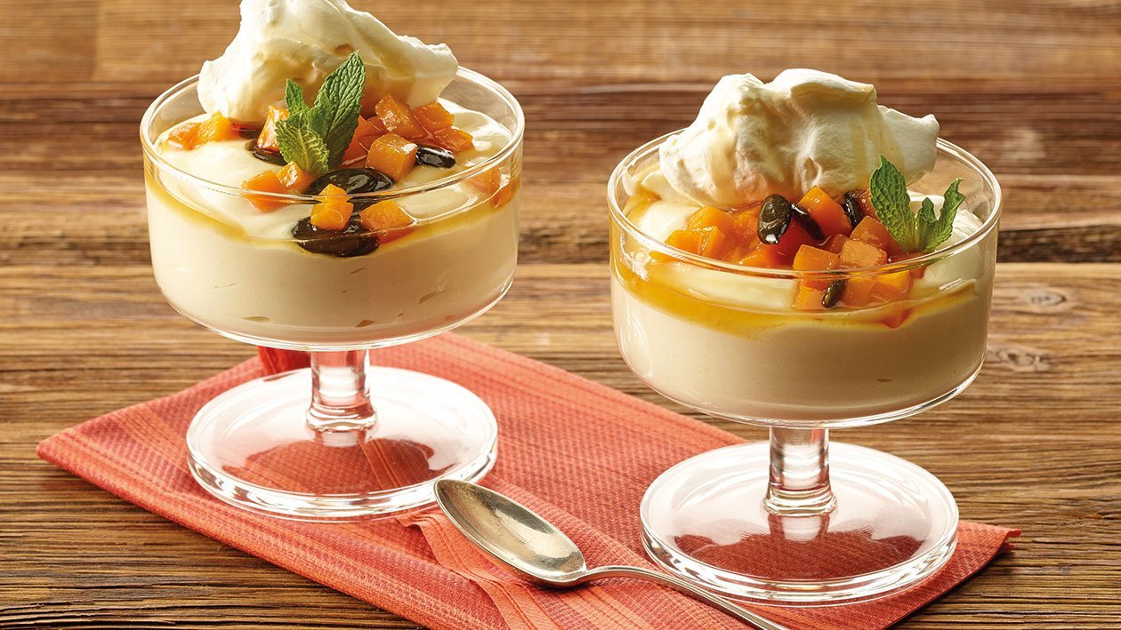 Apfelcreme mit süßen Kürbiswürfeln Apfelcreme mit süßen Kürbiswürfeln