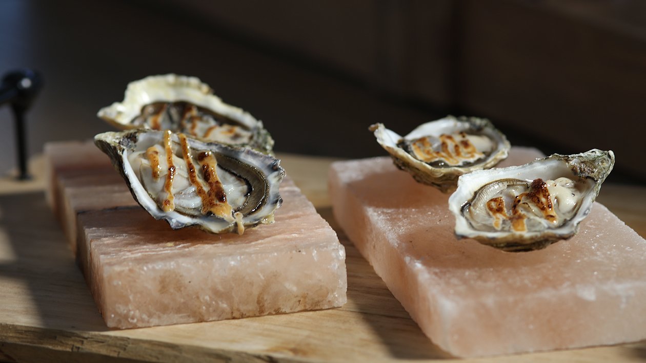 Austern mit Miso Mayonnaise Austern mit Miso Mayonnaise