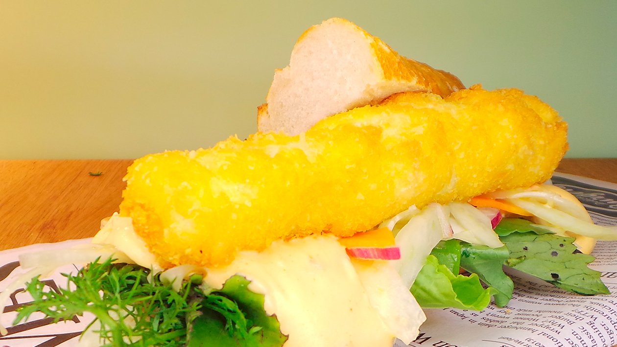 Baguette mit Fisch, Karotten - Fenchelsalat und Sauce Rouille Baguette mit Fisch, Karotten - Fenchelsalat und Sauce Rouille