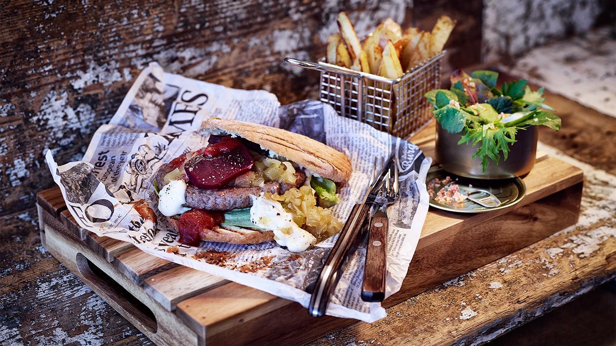 Beef Burger mit Rote Beete und Zwiebel Relish Beef Burger mit Rote Beete und Zwiebel Relish