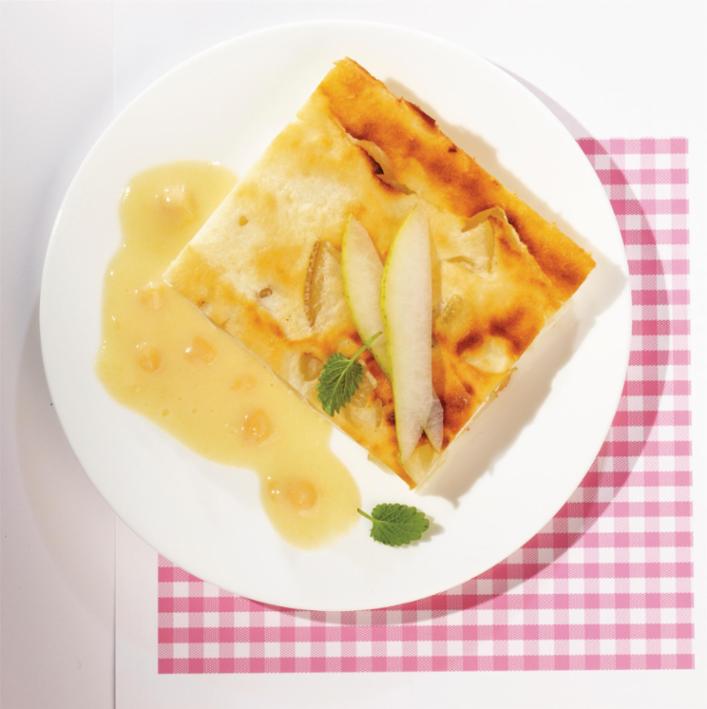 Birnen-Quark-Schnitte mit Mango-Aprikosensauce Birnen-Quark-Schnitte mit Mango-Aprikosensauce