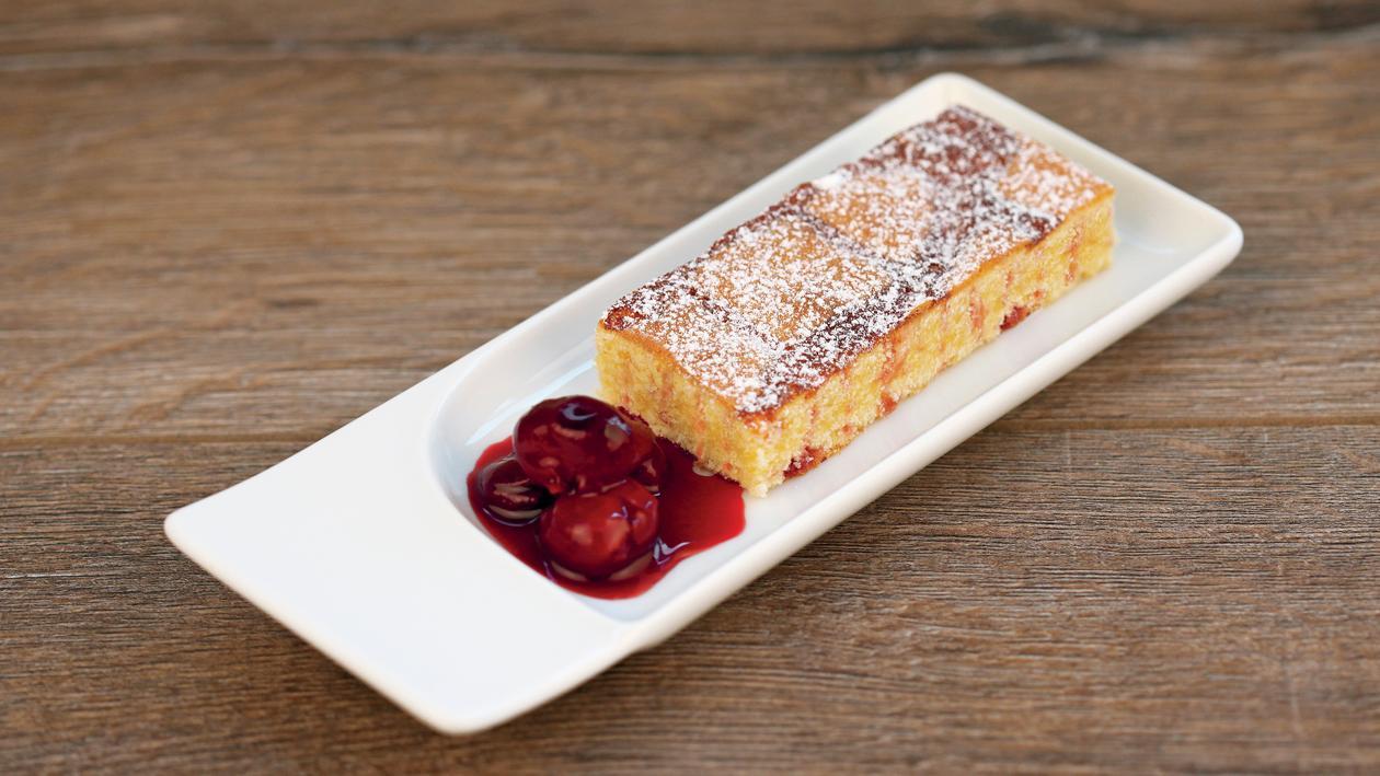 Blechkuchen mit Waldfrucht Blechkuchen mit Waldfrucht