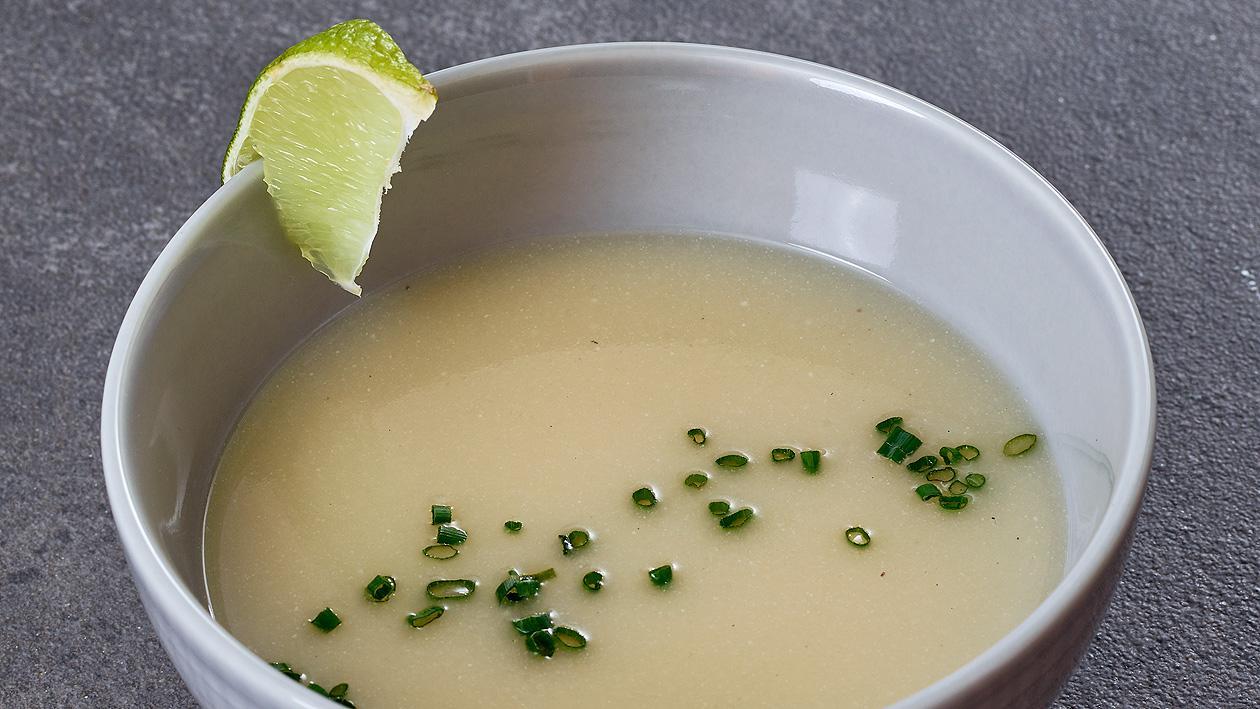 Blumenkohl Creme Suppe mit Kokosnuss Blumenkohl Creme Suppe mit Kokosnuss