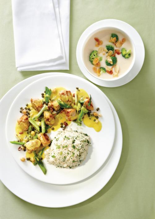 Blumenkohl-Cremesüppchen mit gebratenem Mandel-Broccoli Blumenkohl-Cremesüppchen mit gebratenem Mandel-Broccoli