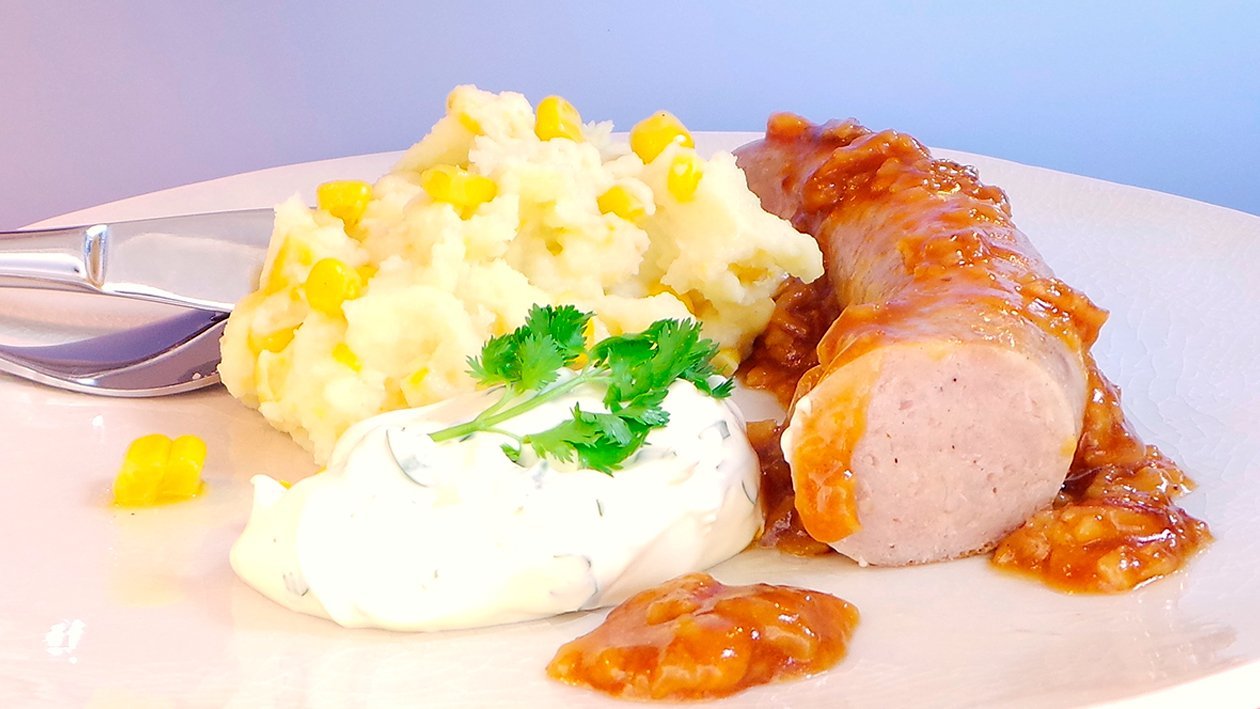 Bratwurst mit Kartoffel-Maispüree Bratwurst mit Kartoffel-Maispüree