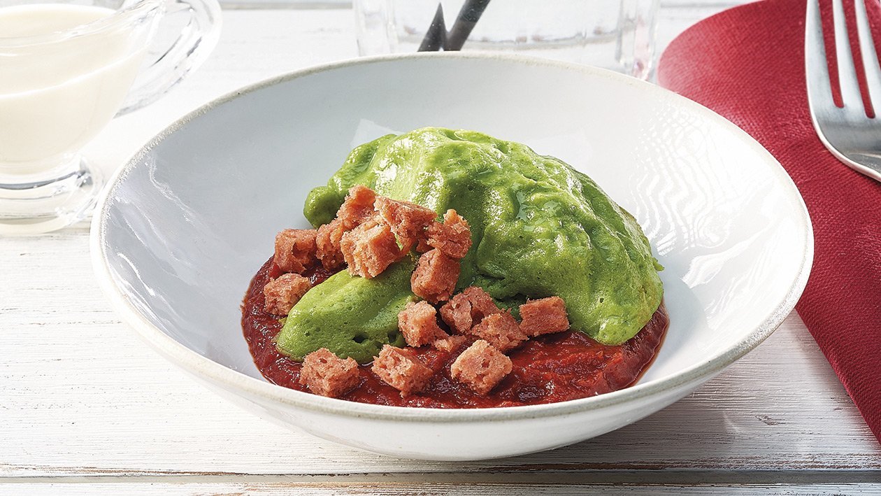 Broccoli-Salat mit Tomaten und Knusper-Speck in pürierter Form Broccoli-Salat mit Tomaten und Knusper-Speck in pürierter Form