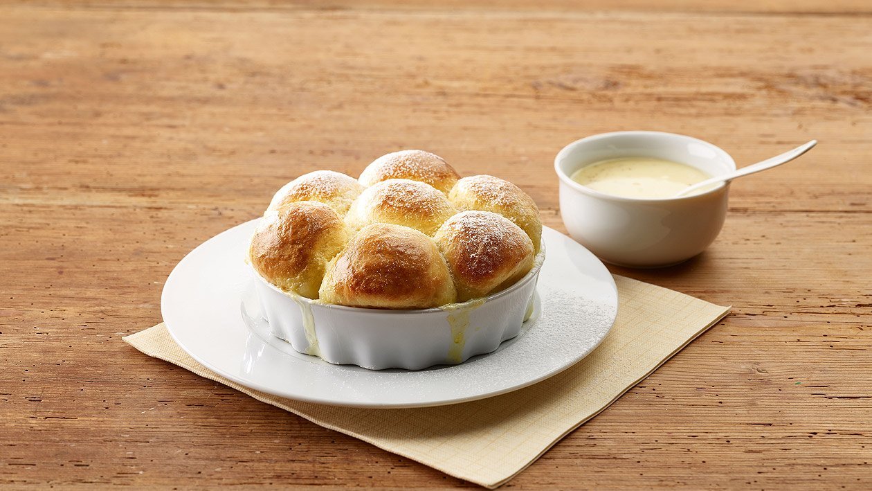 Buchteln mit Vanillesauce Buchteln mit Vanillesauce