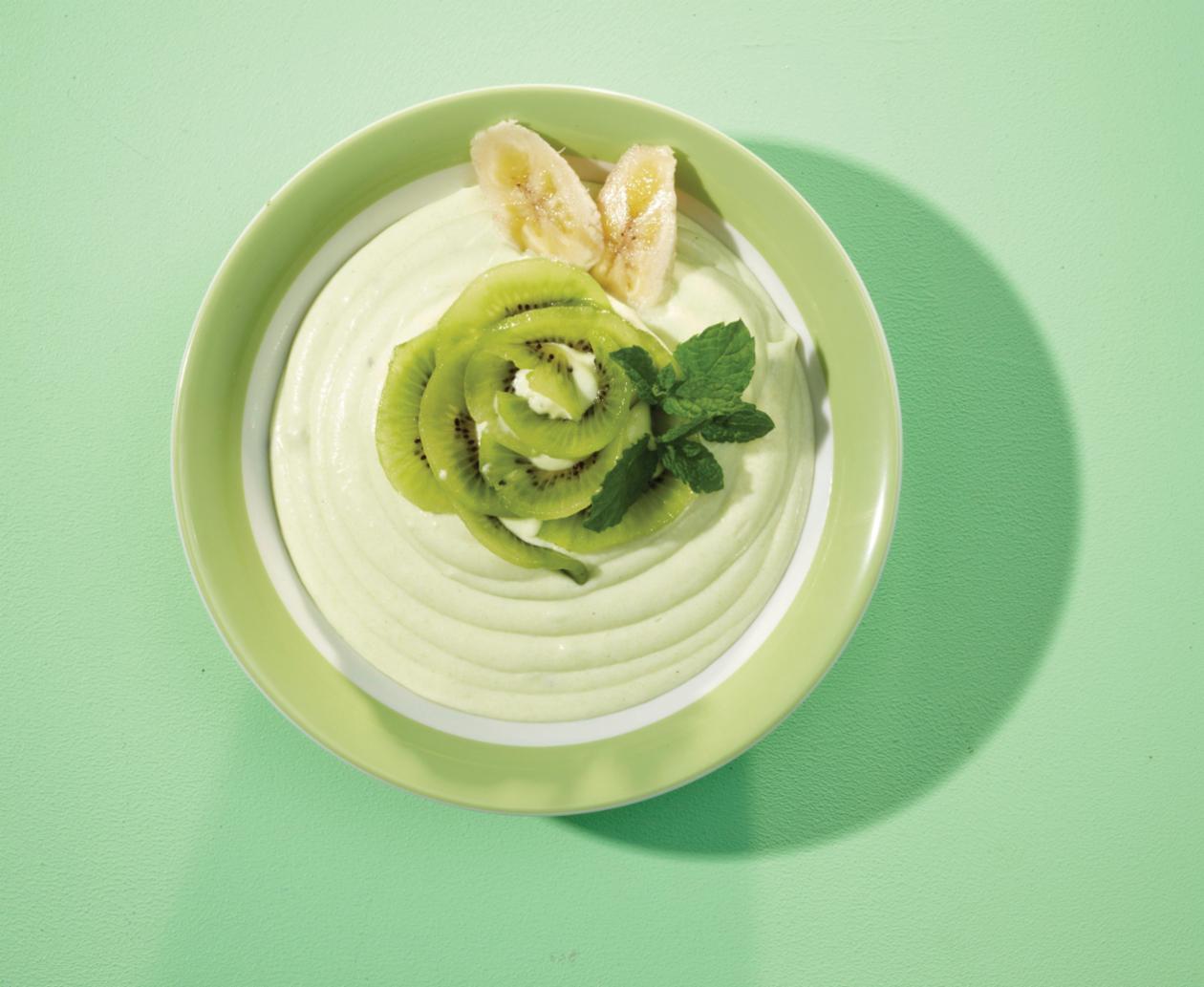 Buttermilchdessert mit Kiwi-Banane Buttermilchdessert mit Kiwi-Banane