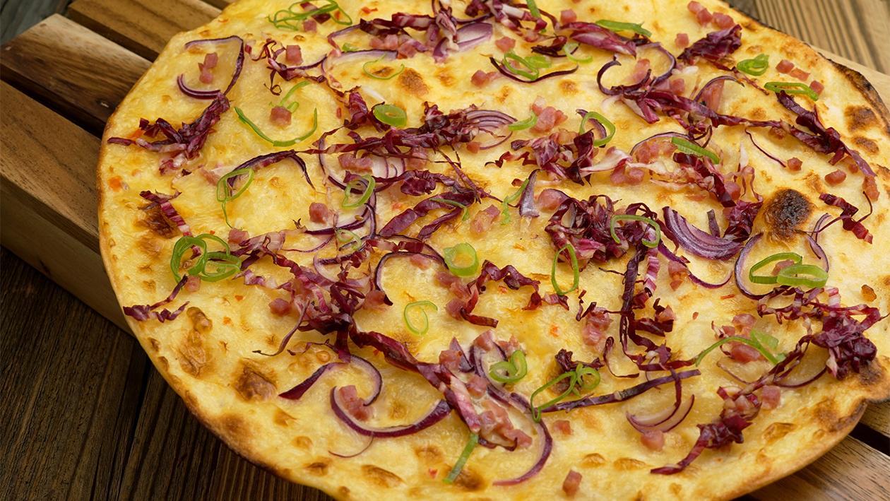 Flammkuchen Asia Style mit Radicchio Flammkuchen Asia Style mit Radicchio