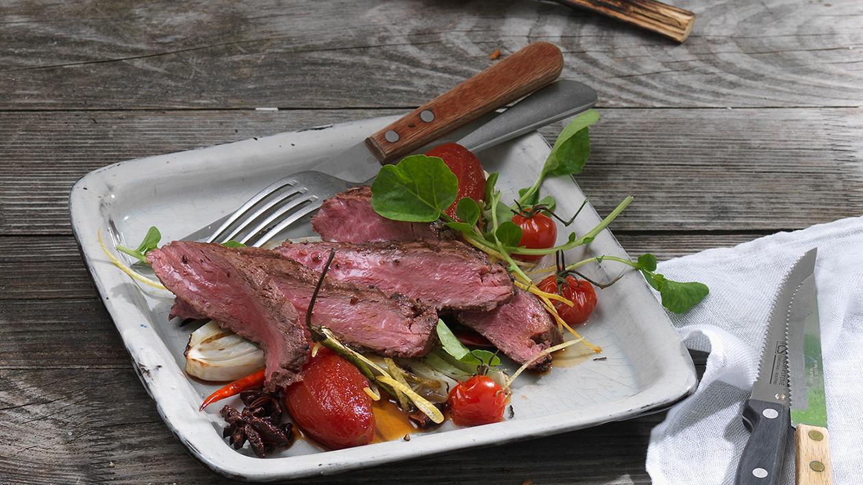 Flank Steak mit würziger Tomate und Fenchel Flank Steak mit würziger Tomate und Fenchel