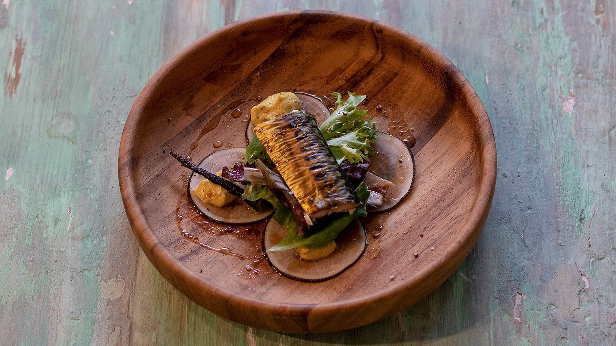 geräucherte Makrele mit Kichererbsen-Curry Ingwer Mayonnaise geräucherte Makrele mit Kichererbsen-Curry Ingwer Mayonnaise
