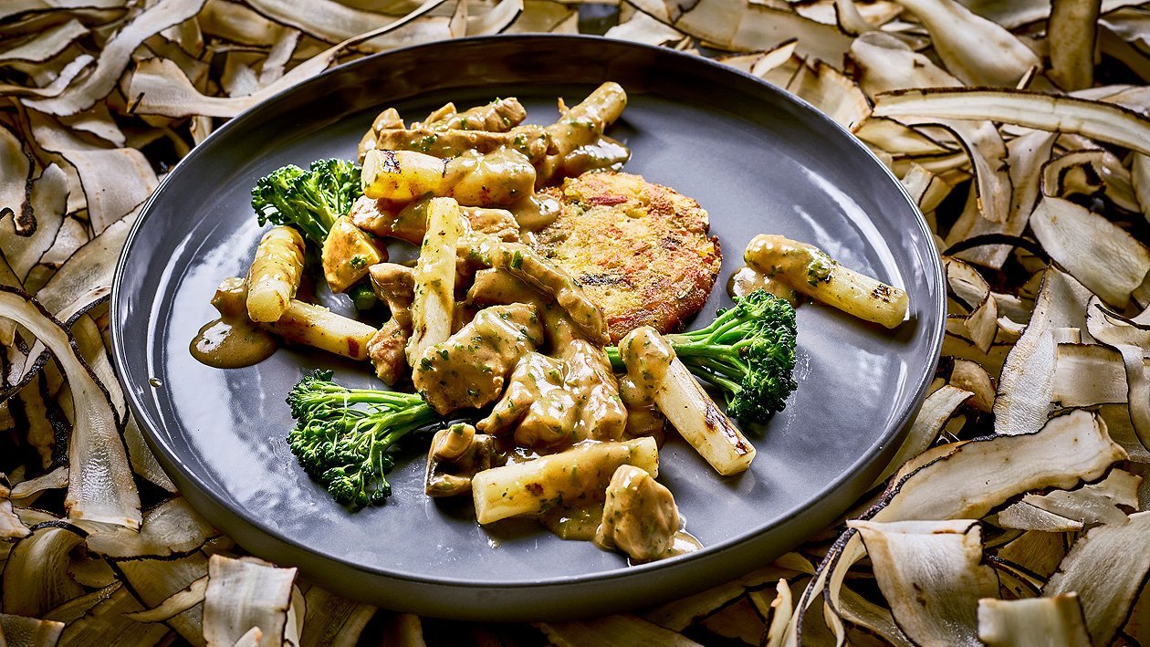 Geschnetzeltes an wildem Broccoli und Rösti Geschnetzeltes an wildem Broccoli und Rösti