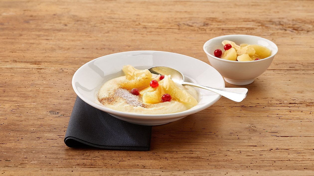 Grießbrei mit Zimtzucker und Birnenkompott Grießbrei mit Zimtzucker und Birnenkompott