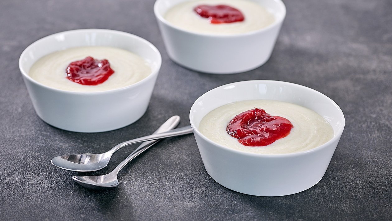 Grießsuppe mit Glühwein - Zimtpflaumen Grießsuppe mit Glühwein - Zimtpflaumen