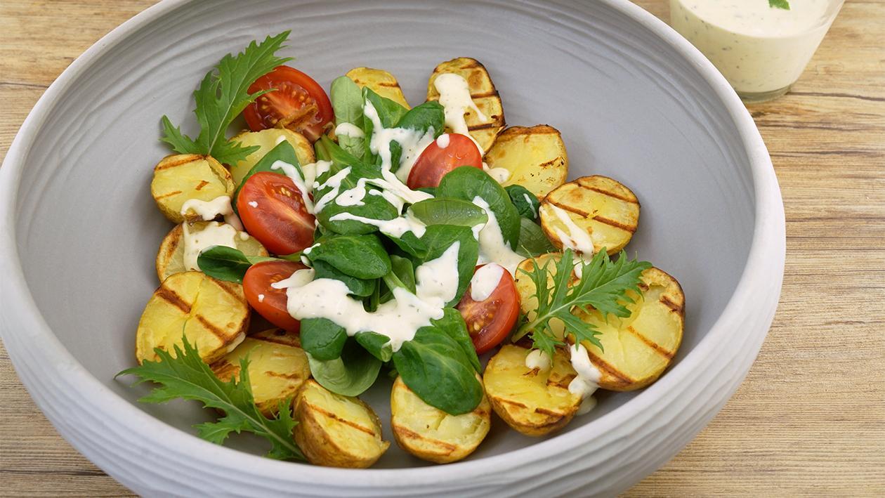 Hellmann´s Grillkartoffeln - Feldsalat - Tomate dazu Senf Kräuter Dressing