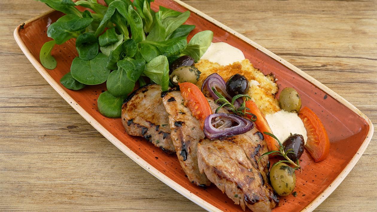 Hellmann´s Schweinefiletsteak- Blumenkohl Couscouspuffer - Feldsalat und geschäumte Senfsauce Hellmann´s Schweinefiletsteak- Blumenkohl Couscouspuffer - Feldsalat und geschäumte Senfsauce