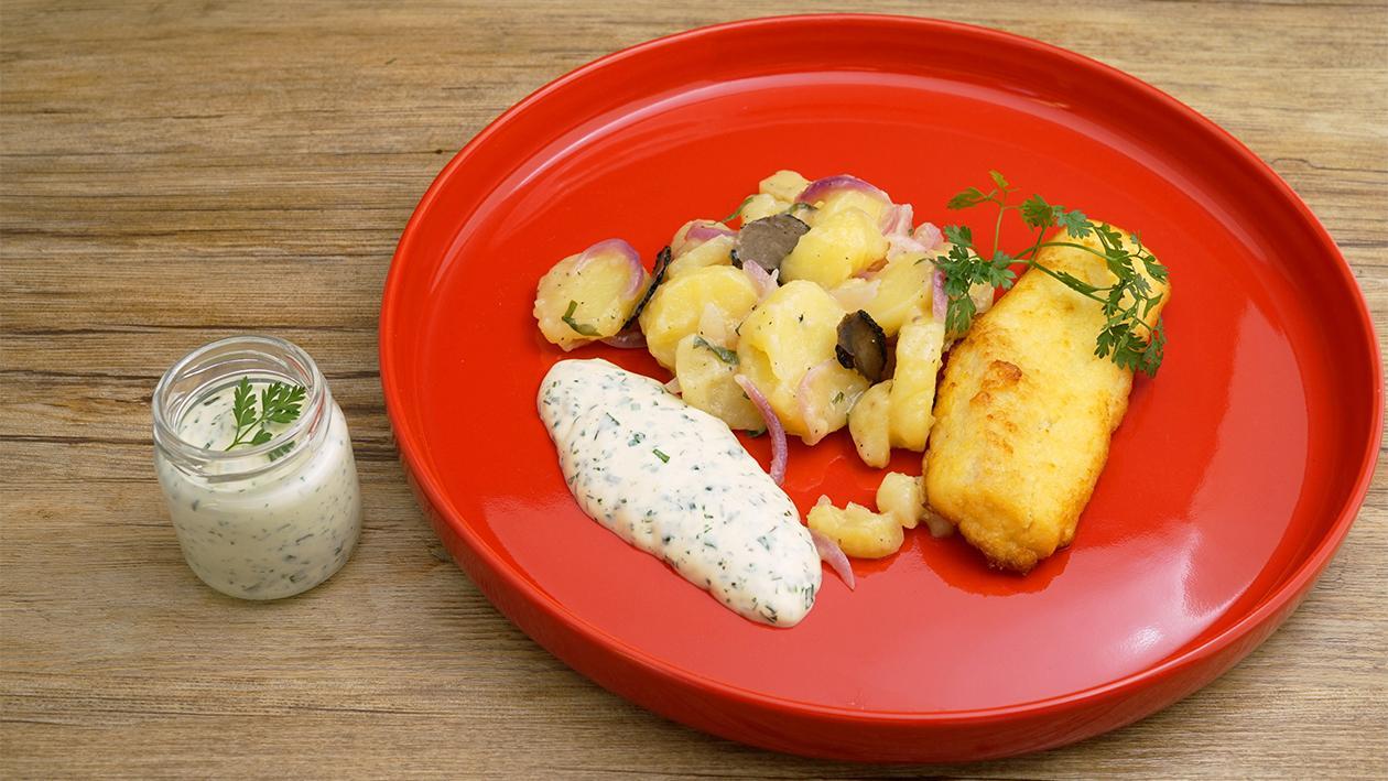 Holsteiner Backfisch Trüffelten-Kartoffeln-Salat, Kräuter Mayonnaise Holsteiner Backfisch Trüffelten-Kartoffeln-Salat, Kräuter Mayonnaise