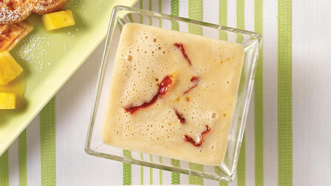 Kartoffel-Pilz-Erdnusssuppe mit knusprigen Schinkenstreifen Kartoffel-Pilz-Erdnusssuppe mit knusprigen Schinkenstreifen