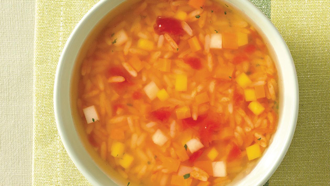 Klare Hühnersuppe mit Tomatenreis Klare Hühnersuppe mit Tomatenreis