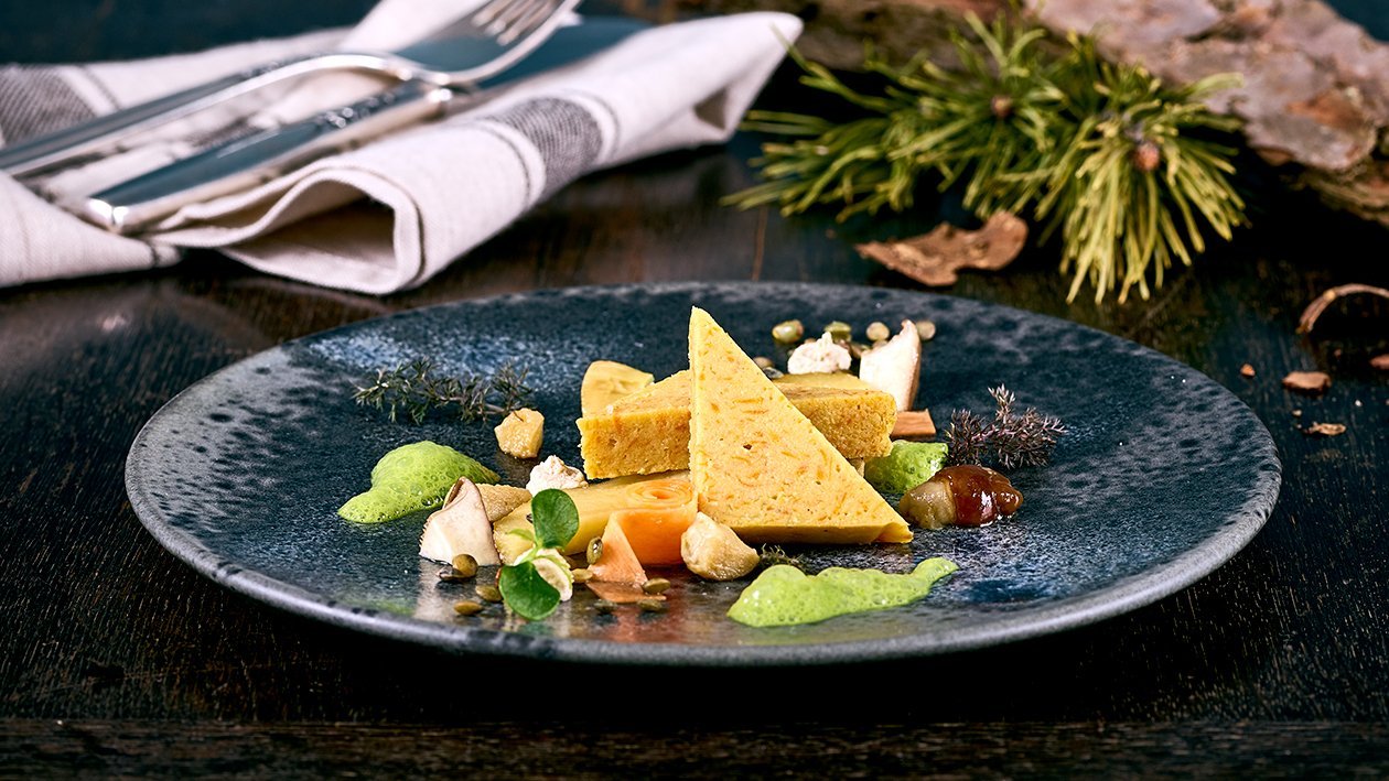 Linsenterrine mit marinierten Quitten und eingelegten Steinpilzen Linsenterrine mit marinierten Quitten und eingelegten Steinpilzen