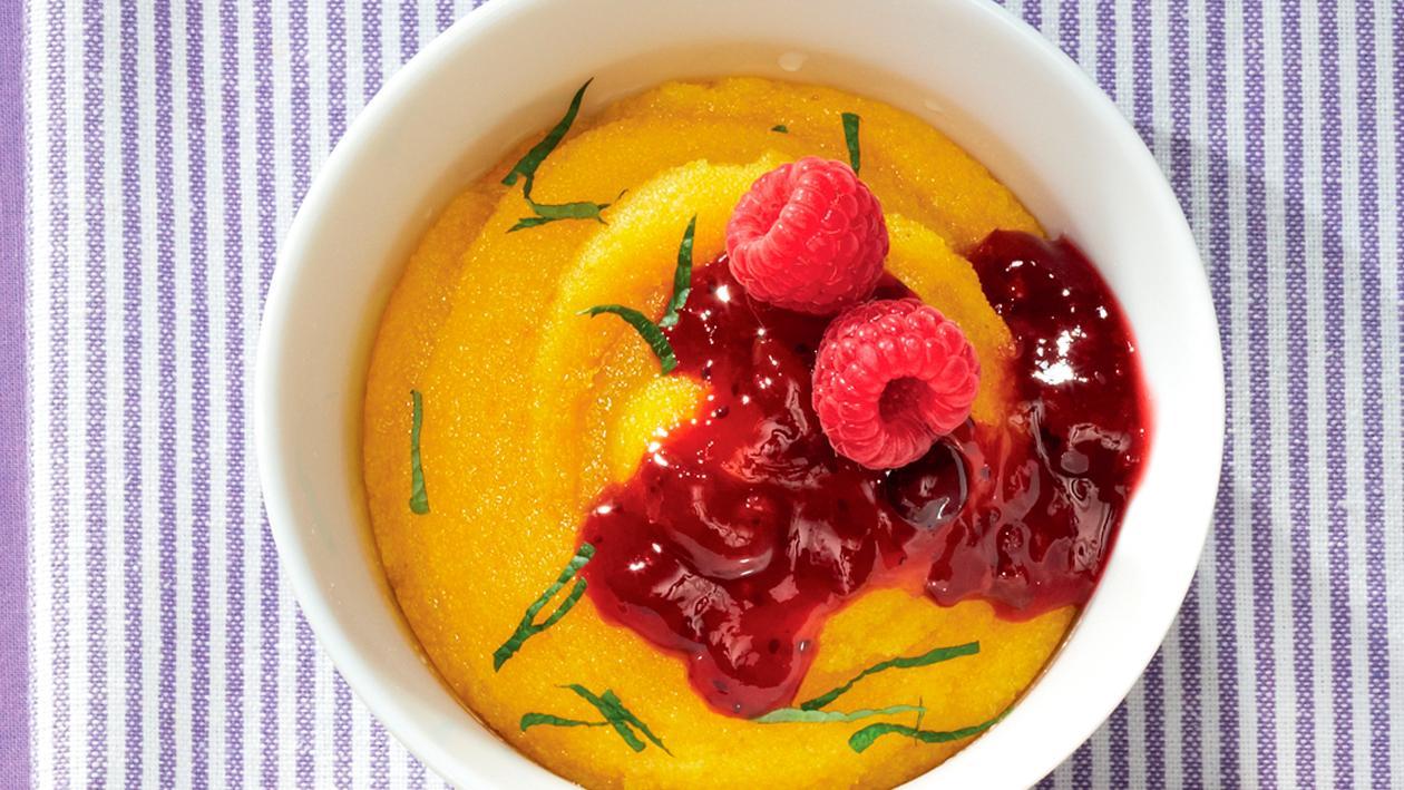Mango-Aprikosen-Polenta mit Roter Grütze Mango-Aprikosen-Polenta mit Roter Grütze