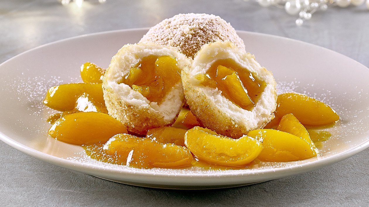Marillen-Topfenknödel mit Aprikosenröster Marillen-Topfenknödel mit Aprikosenröster