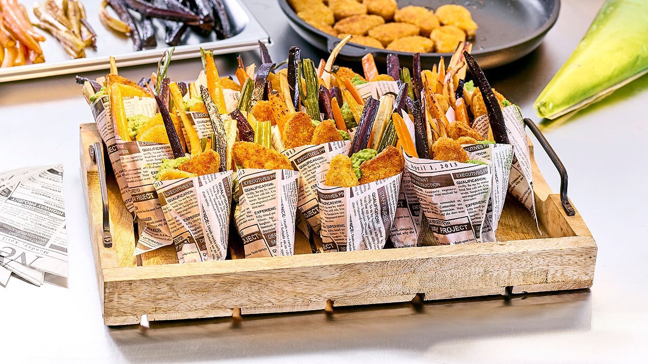 No Chicken Nuggets mit Erbsenpüree und gebackenem Wurzelgemüse No Chicken Nuggets mit Erbsenpüree und gebackenem Wurzelgemüse