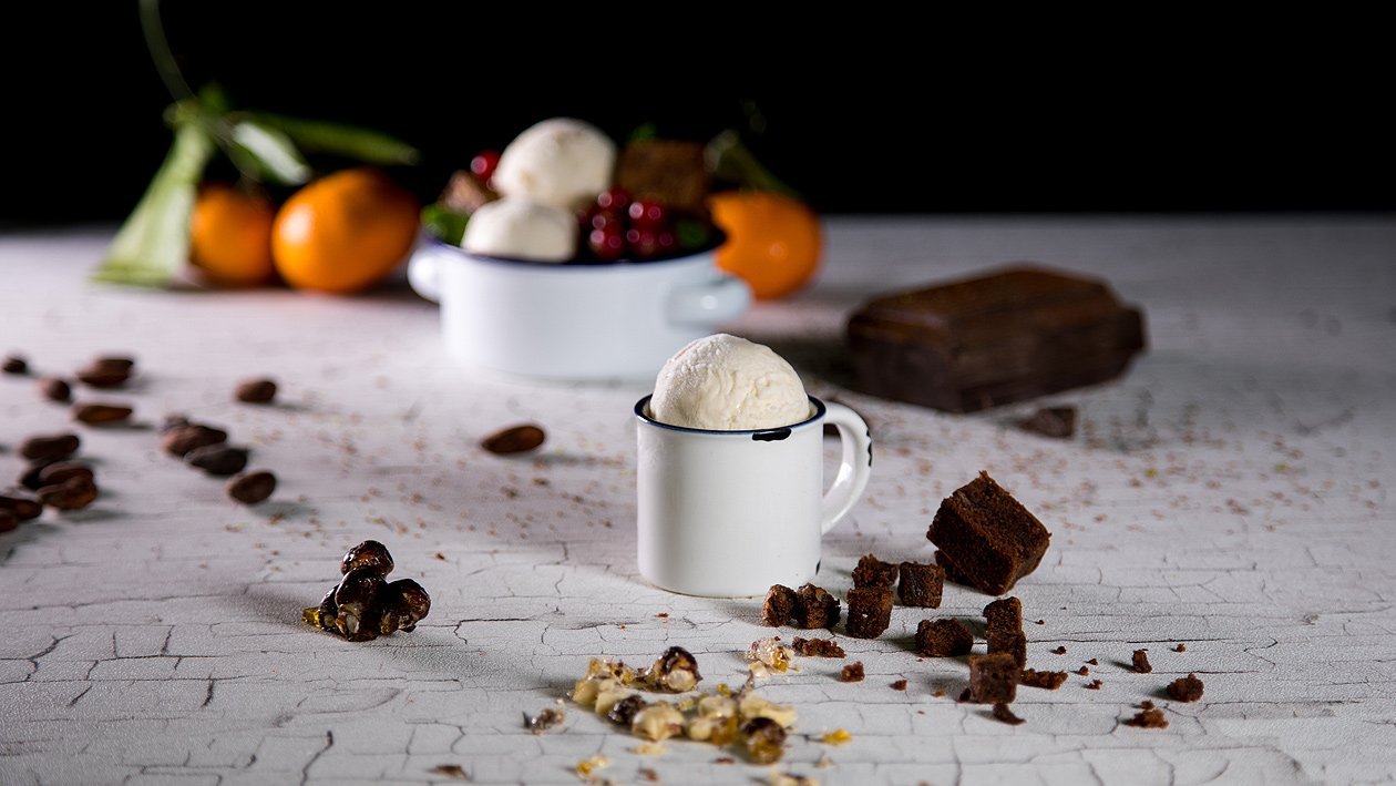 Nougateis mit saftigen Brownies Nougateis mit saftigen Brownies