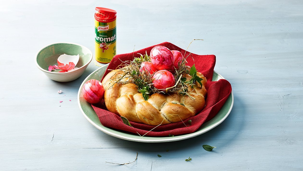 Osterkranz mit Ostereier Osterkranz mit Ostereier