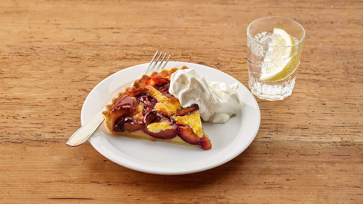 Pflaumenkuchen mit Schlagcreme Pflaumenkuchen mit Schlagcreme
