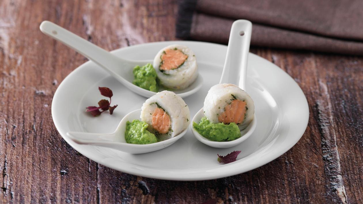 Pochierte Zander-Rolle mit Kartoffelkroketten und Kaiser-Gemüse Pochierte Zander-Rolle mit Kartoffelkroketten und Kaiser-Gemüse