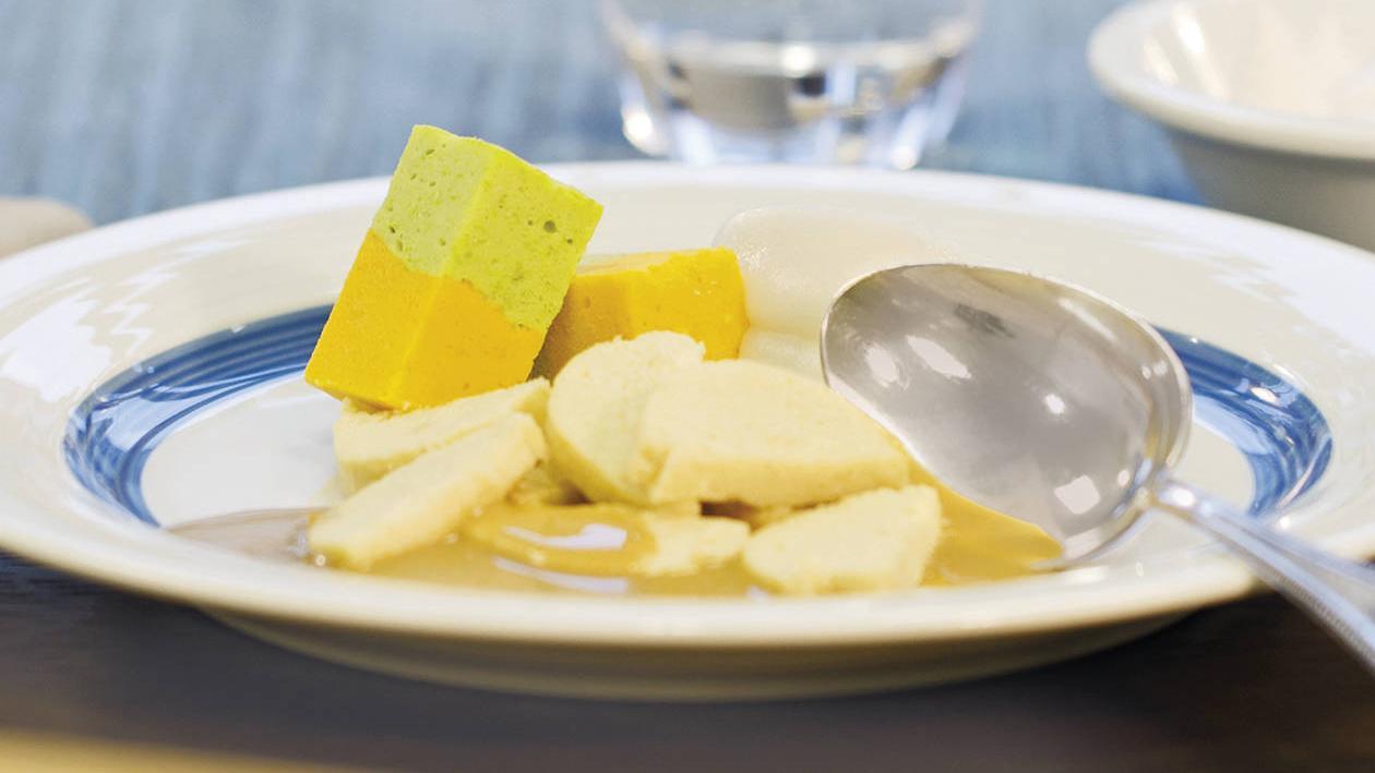 Pürierte Kost Putengeschnetzeltes mit Gemüseflan und püriertem Reis Pürierte Kost Putengeschnetzeltes mit Gemüseflan und püriertem Reis
