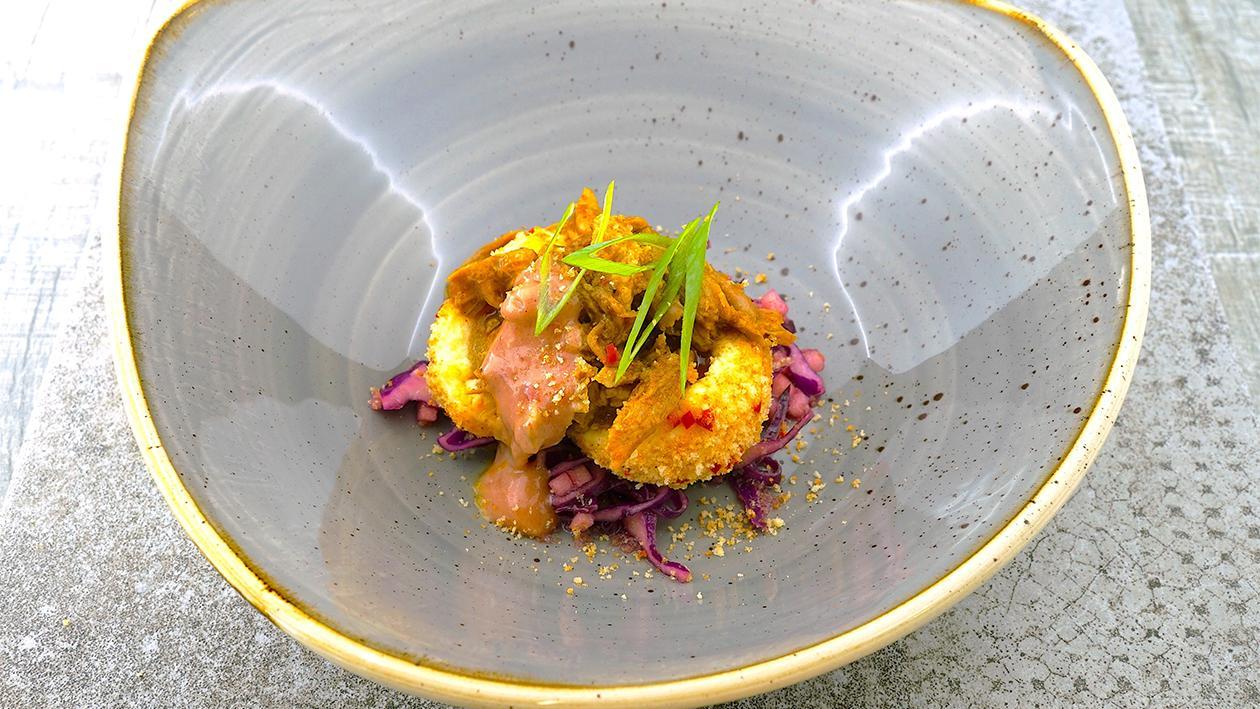 Pulled Duck mit Crunchy Marillen Knödel und Rotkrautsalat Pulled Duck mit Crunchy Marillen Knödel und Rotkrautsalat