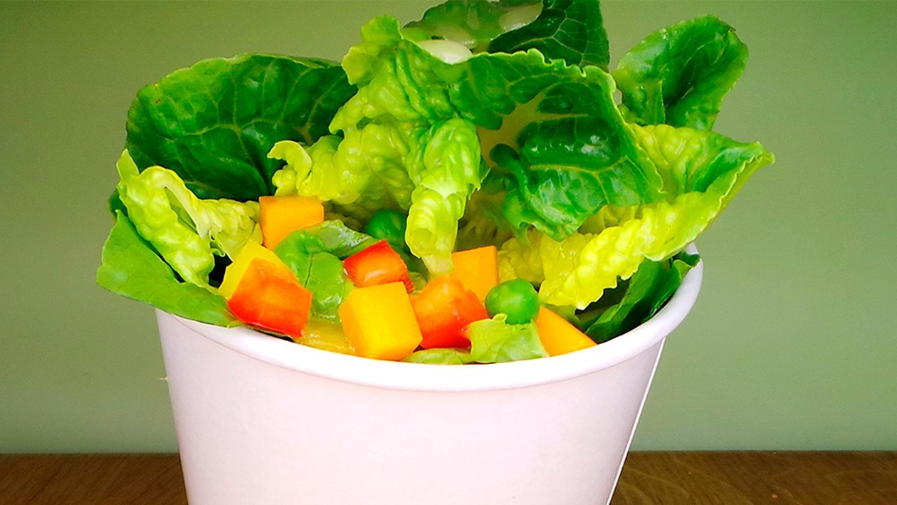 Römersalat mit Minze & Erbsen Römersalat mit Minze & Erbsen