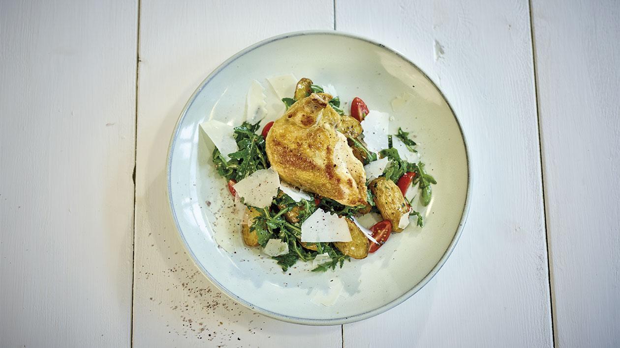 Sautierte Maispoulardenbrust auf Kartoffel-Rucola-Salat Sautierte Maispoulardenbrust auf Kartoffel-Rucola-Salat