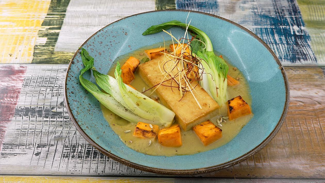 Seidentofu Green Curry mit Süßkartoffel Seidentofu Green Curry mit Süßkartoffel