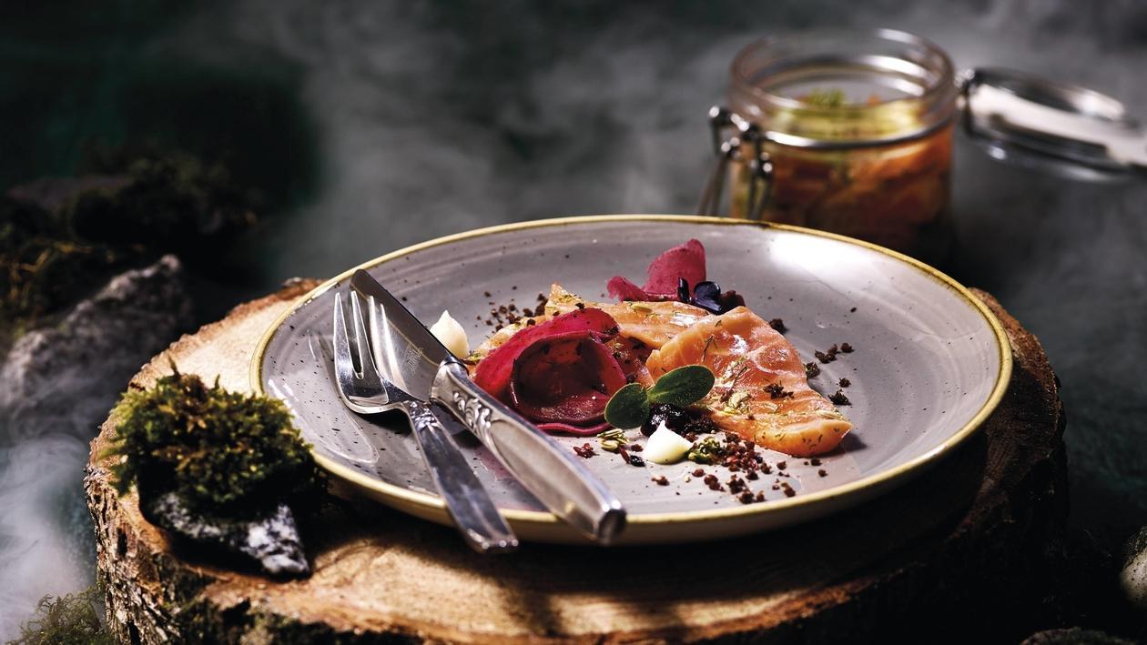 Silberlachs, Fenchel, Dill, Zitrone, Rote Rübe Silberlachs, Fenchel, Dill, Zitrone, Rote Rübe