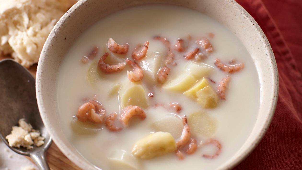 Spargel Cremesuppe Norwegen - Räucherlachs Spargel Cremesuppe Norwegen - Räucherlachs