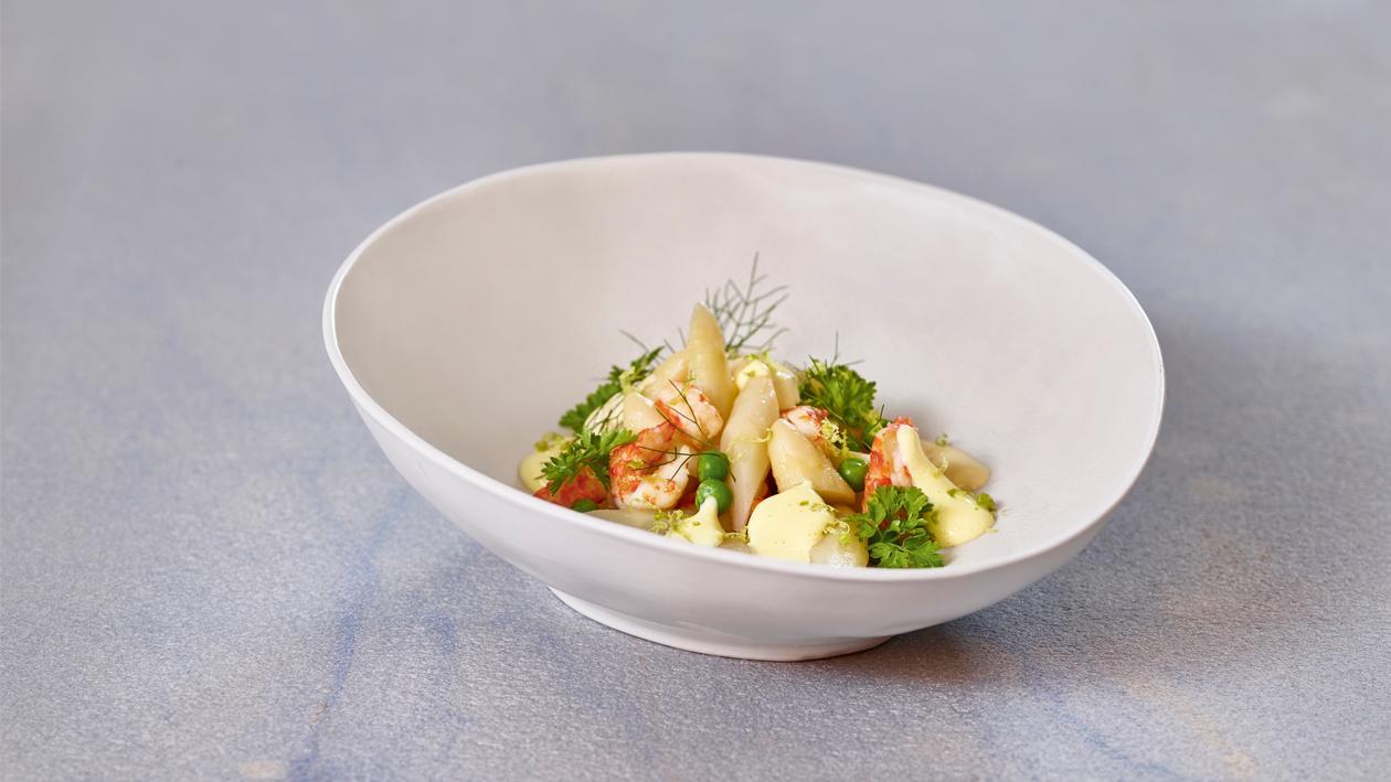 Spargel mit Flusskrebsen und Kräutern Spargel mit Flusskrebsen und Kräutern