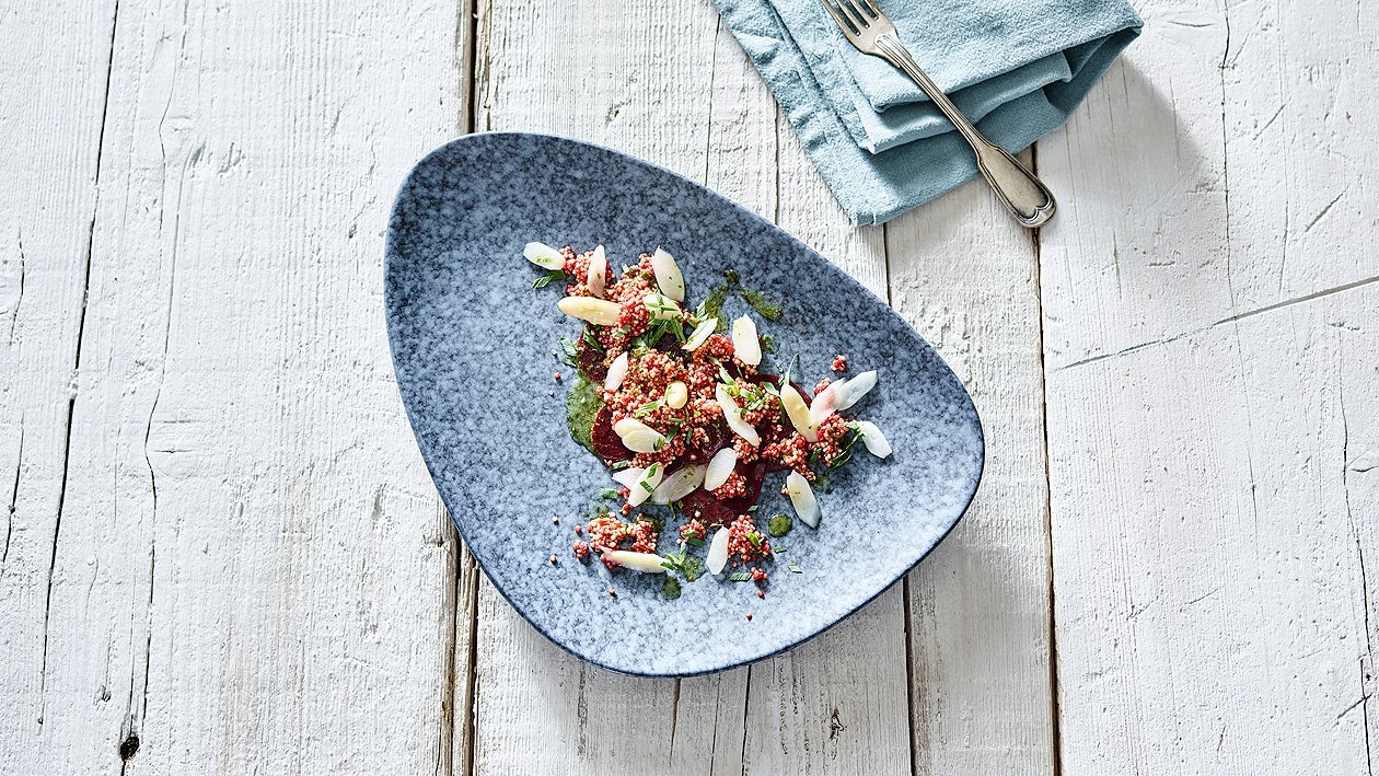 Spargelsalat mit Quinoa und Roter Beete Spargelsalat mit Quinoa und Roter Beete