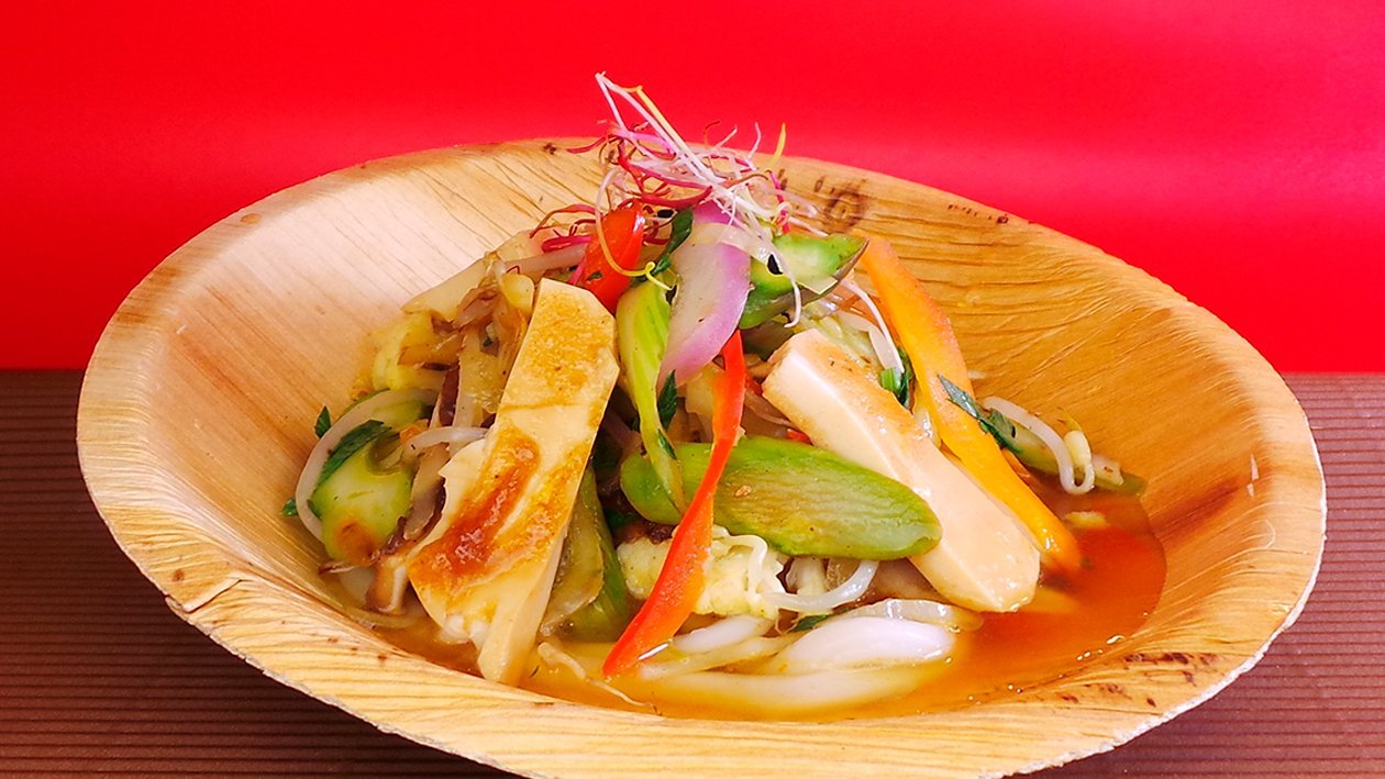Vegetarische Udon Suppe Vegetarische Udon Suppe