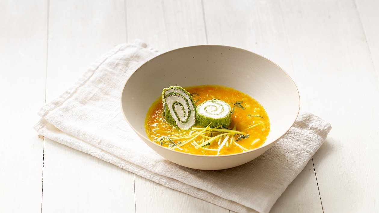 Wintergemüse Chowder mit Spinat – Ziegenkäse Crêpe Wintergemüse Chowder mit Spinat – Ziegenkäse Crêpe
