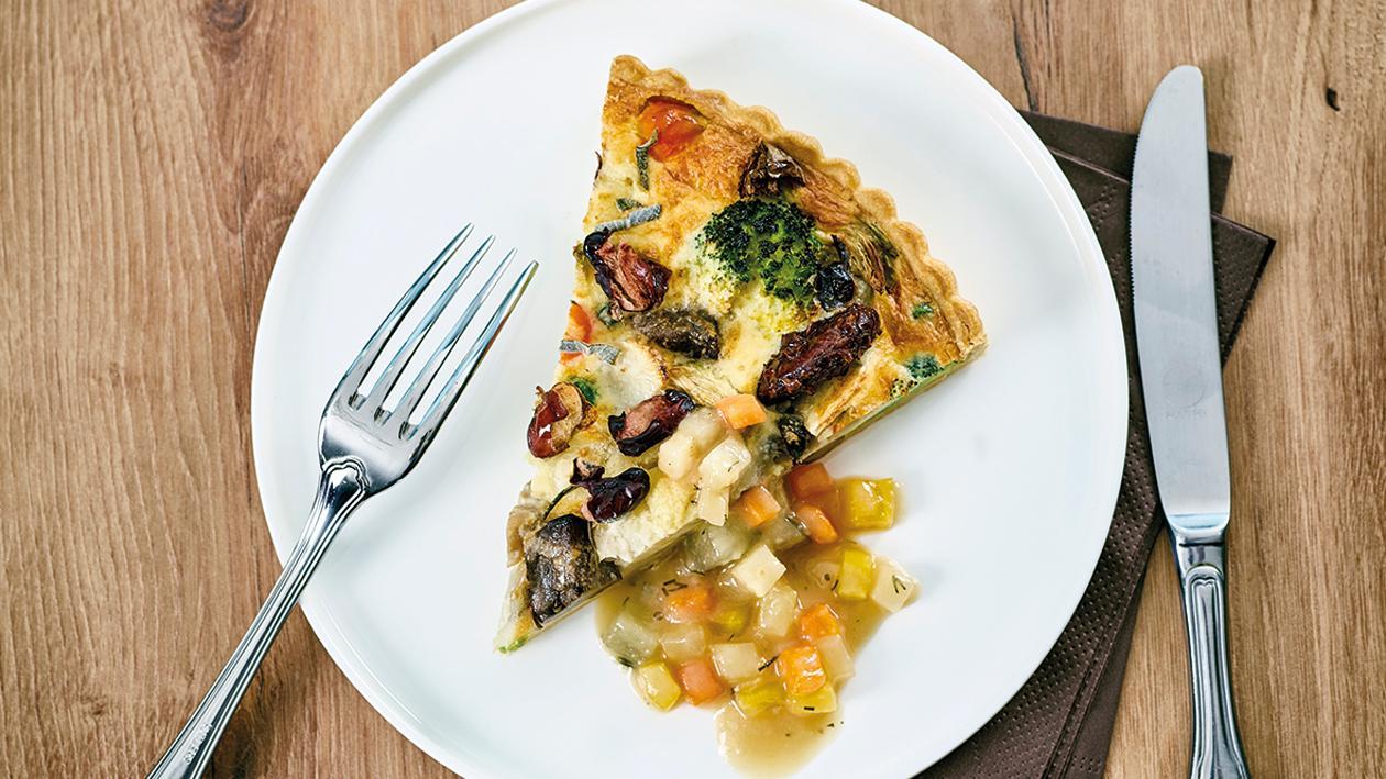 Winterlicher Gemüsekuchen mit Kartoffelragout Winterlicher Gemüsekuchen mit Kartoffelragout